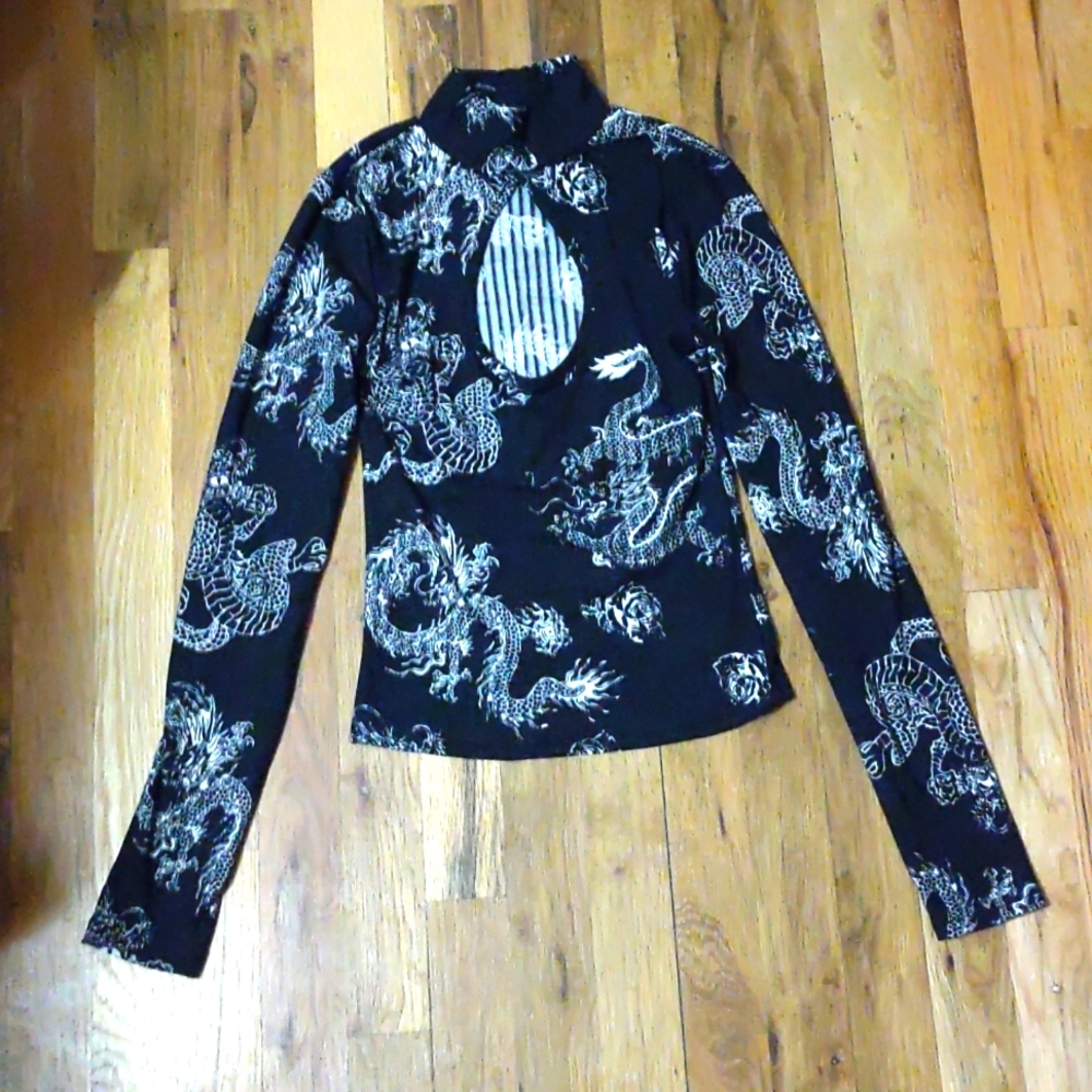 Chinese dragon showy long sleeve